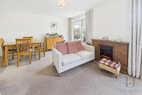 2 bedroom detached bungalow for sale, Fairham Close, Ruddington, Nottingham