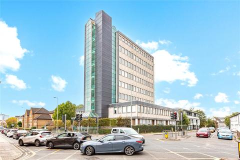 3 bedroom apartment for sale - Rivers House, Springfield Road, Chelmsford, Essex, CM2