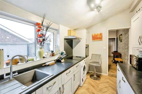 2 bedroom end of terrace house for sale, Station Road, Doncaster DN6