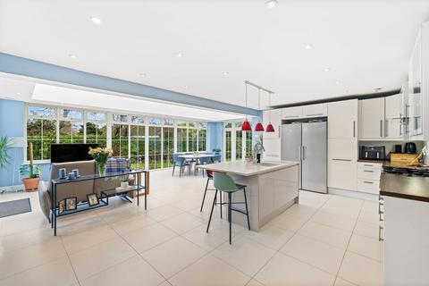 4 bedroom detached house for sale, East Horsley