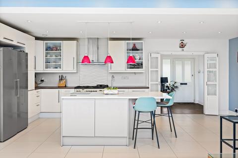 4 bedroom detached house for sale, East Horsley
