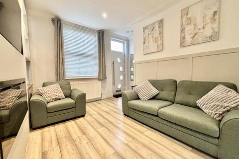 2 bedroom terraced house for sale, Hawthorn Terrace, Garforth, Leeds