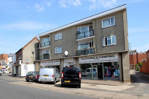 2 bedroom flat to rent - Pier Road, Littlehampton