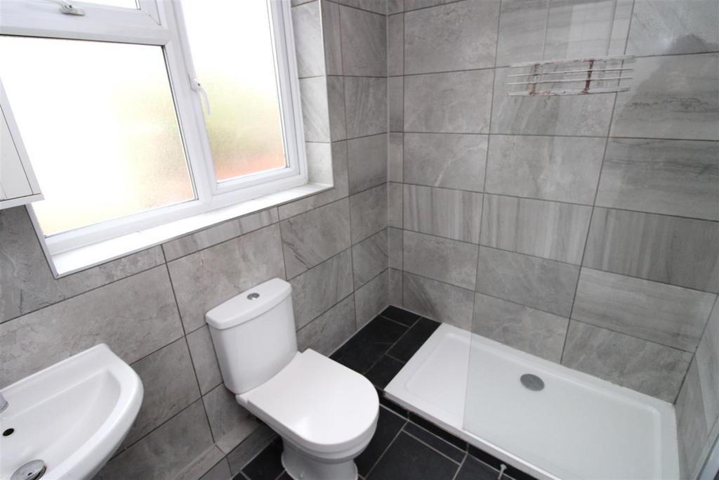 Shower room.JPG