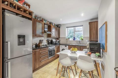 1 bedroom flat to rent, Algarve Road, London SW18