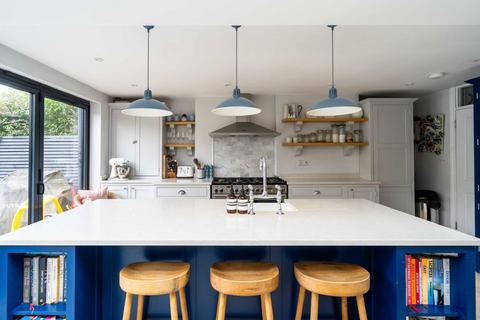 Natal Road, London SW16
