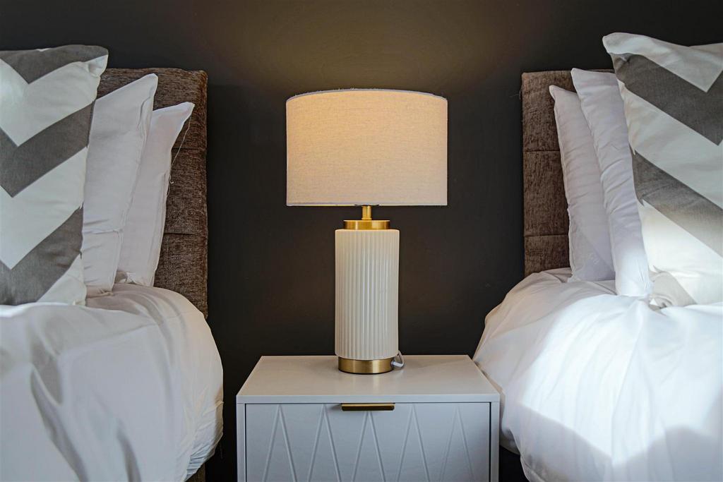 Table Lamp Focus Shot.jpg
