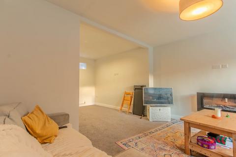 4 bedroom semi-detached house for sale, Cliffe Lane South, Baildon, Shipley, West Yorkshire, BD17
