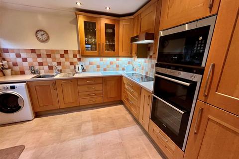 undefined, Ilynton Avenue, Firsdown, Salisbury