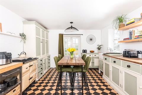 4 bedroom detached house for sale, Aylesbury Road, Askett, Princes Risborough, Buckinghamshire, HP27