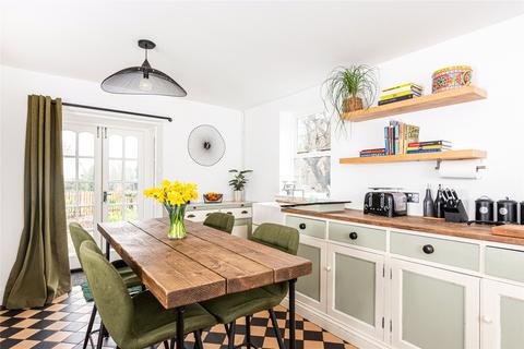 4 bedroom detached house for sale, Aylesbury Road, Askett, Princes Risborough, Buckinghamshire, HP27