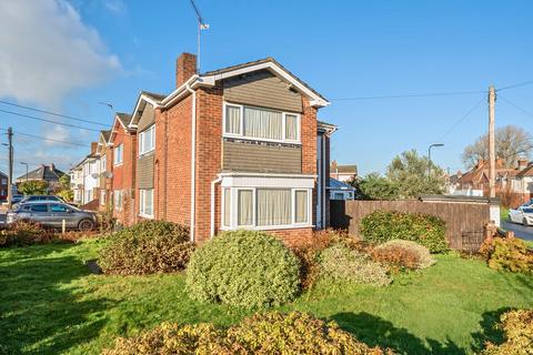 Brookwood Road, Millbrook, Southampton, Hampshire, SO16