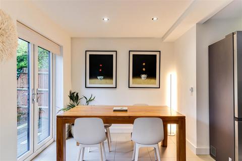 undefined, Beech Grove, Guildford GU2