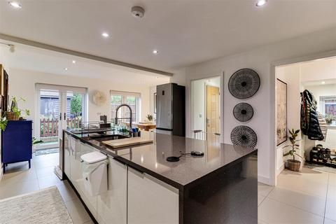 undefined, Beech Grove, Guildford GU2
