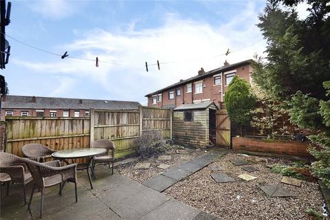 3 bedroom end of terrace house for sale, Bowler Street, Shaw, Oldham, Greater Manchester, OL2