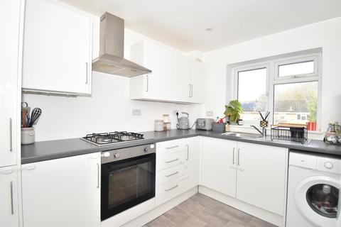 2 bedroom property to rent, Twyford Court, Maidstone, ME14