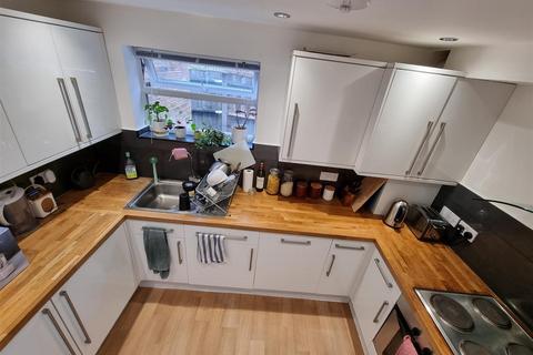 2 bedroom flat to rent - Kingsmead Road, SW2