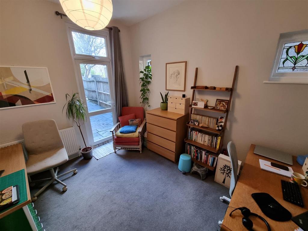 Flat A, 26 Kingsmead Study.jpg