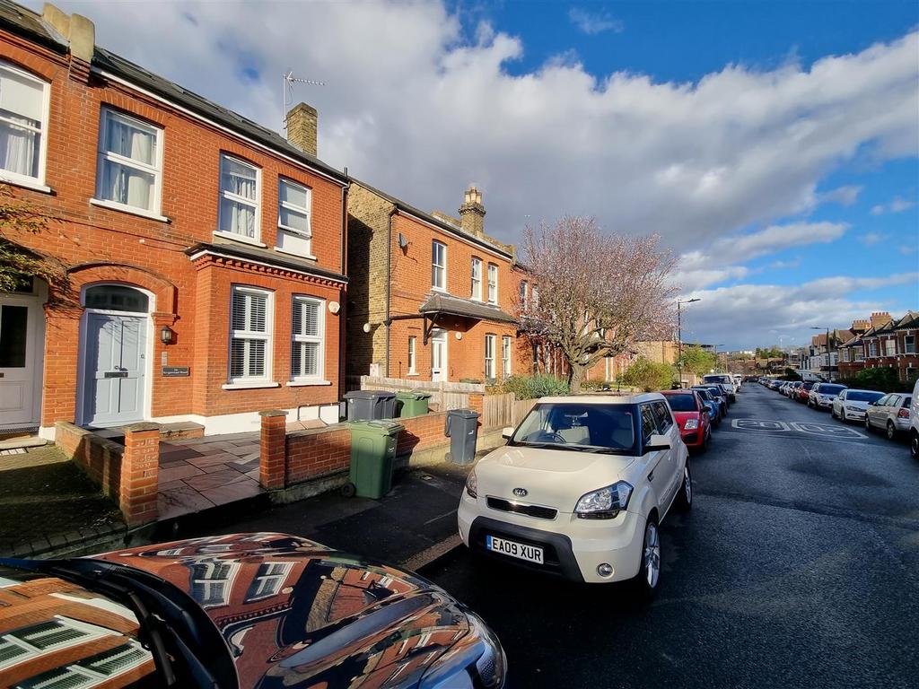 Flat A, 26 Kingsmead Outside.jpg