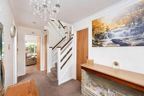 4 bedroom detached house for sale, Reapers Close, Horsham, RH12