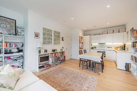 1 bedroom flat to rent, West Row, London, W10