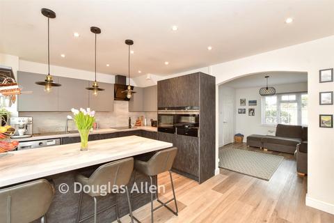 3 bedroom semi-detached house for sale, Pebmarsh Drive, Wickford SS12