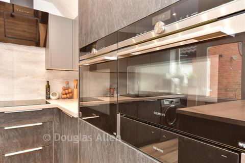 3 bedroom semi-detached house for sale, Pebmarsh Drive, Wickford SS12