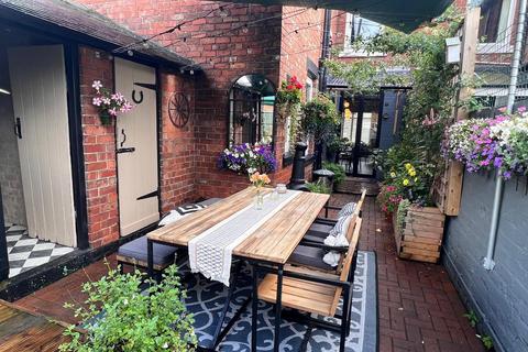 3 bedroom terraced house for sale, Thompson Street West, Darlington