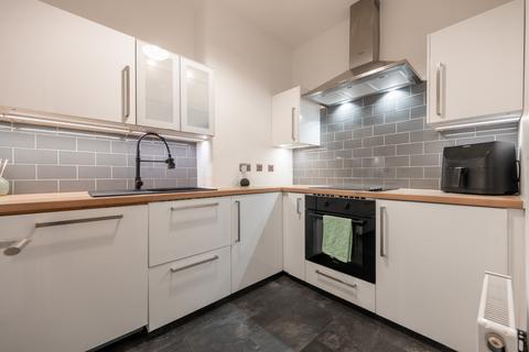 2 bedroom flat to rent, Queensborough Gardens Flat 3-2, Glasgow, Glasgow, G12 9RU