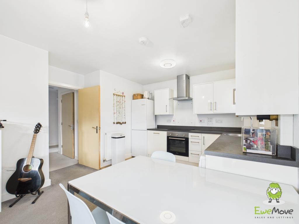 Ewe Move Estate Agents Basingstoke - Bourdillion Ga
