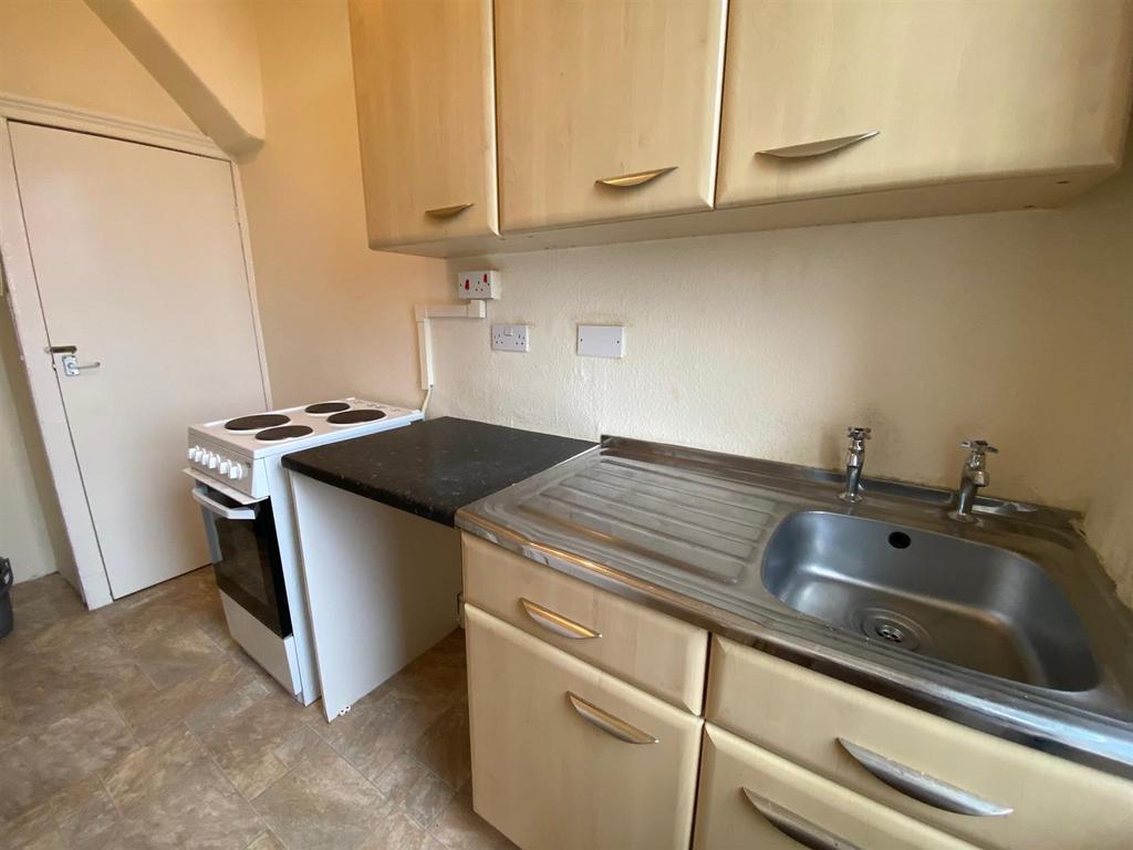 KITCHEN 1.jpg