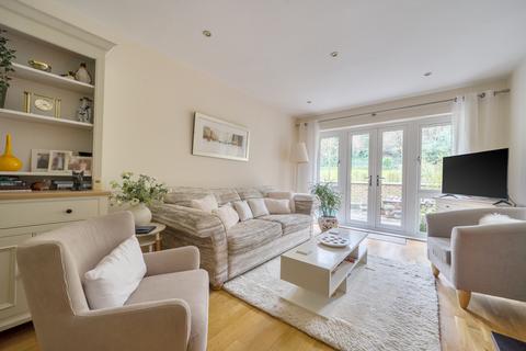 2 bedroom apartment for sale, South Park, Gerrards Cross, Buckinghamshire