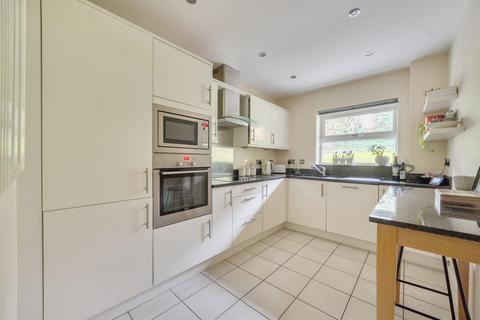 2 bedroom apartment for sale, South Park, Gerrards Cross, Buckinghamshire
