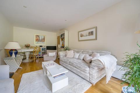 2 bedroom apartment for sale, South Park, Gerrards Cross, Buckinghamshire