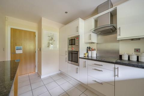 2 bedroom apartment for sale, South Park, Gerrards Cross, Buckinghamshire