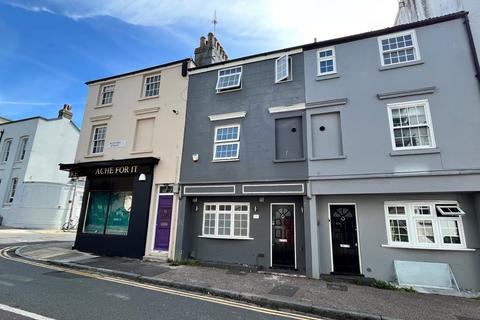 3 bedroom terraced house to rent - Bedford Street, Brighton, BN2 1AN