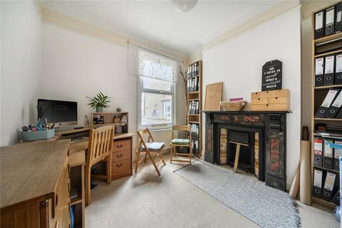 5 bedroom terraced house for sale, Swallowfield Road, London