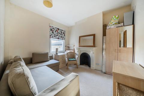5 bedroom terraced house for sale, Swallowfield Road, London