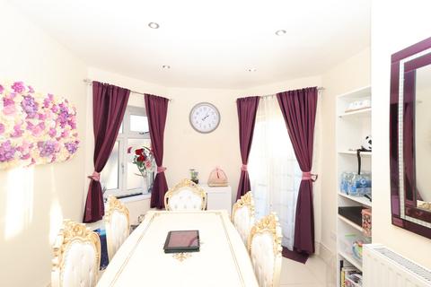 4 bedroom semi-detached house for sale, Barlow Road, Stretford, M32