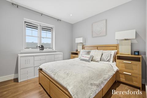 2 bedroom apartment for sale, Caspian Way, Purfleet-on-Thames, RM19