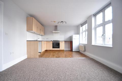 1 bedroom flat to rent, High Street, Beckenham BR3