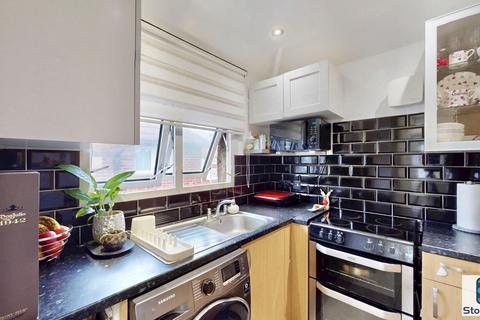 1 bedroom maisonette for sale, Marlborough Road, Dagenham, RM8