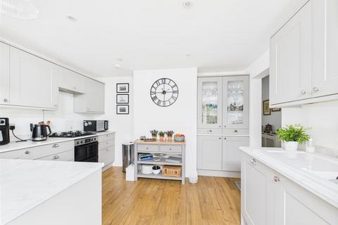 3 bedroom terraced house for sale, Westleigh Avenue, Coulsdon CR5