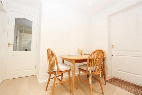 2 bedroom flat for sale, Gresham Close, Southfied Green, Cramlington
