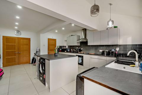 3 bedroom end of terrace house for sale, 352 Moat Road, Oldbury B68