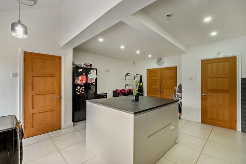 3 bedroom end of terrace house for sale, 352 Moat Road, Oldbury B68