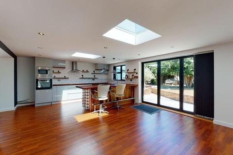 3 bedroom bungalow to rent, Windmill Road, Herne Bay, Kent, CT6