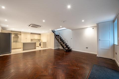 2 bedroom detached house to rent, Hookstone Drive, Harrogate, HG2