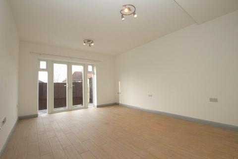 3 bedroom flat to rent, Park Lane, Wembley