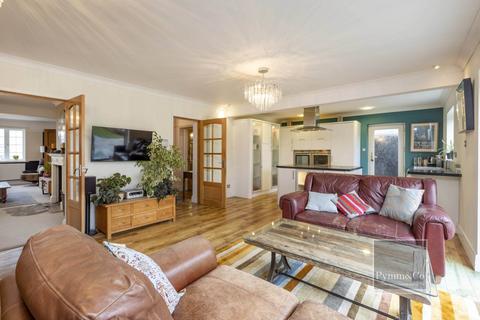 5 bedroom detached house for sale, Brabazon Road, Norwich NR6